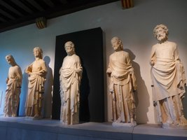 Musée Cluny statues Hôpital Saint-Jacques