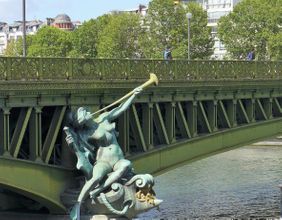 Pont Mirabeau statue l'Abondance