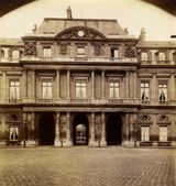 Place et façade du Palais-Royal 
(Actuel Conseil d’Etat)
Atget  (Musée Carnavalet)
